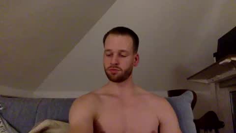 Snapshot of frozenyoga chatting on November 5, 2025, 8:31 pm frozenyoga online show from November 5, 2025, 8:31 pm