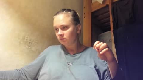 Snapshot of frumcake chatting on January 20, 2025, 2:11 am FrumCake online show from January 20, 2025, 2:11 am