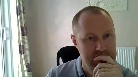 Snapshot of fuck_buddy_uk chatting on May 5, 2026, 8:22 am Fuck Buddy UK online show from May 5, 2026, 8:22 am