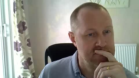 Snapshot of fuck_buddy_uk chatting on May 7, 2026, 8:20 am Fuck Buddy UK online show from May 7, 2026, 8:20 am