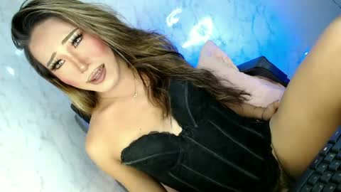 sweetyJENNY online show from June 16, 2026, 5:37 pm