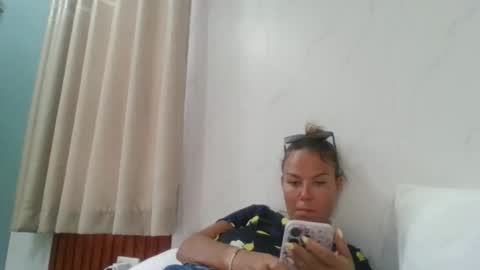 Snapshot of fuckhard4you chatting on April 8, 2026, 9:42 am La online show from April 8, 2026, 9:42 am