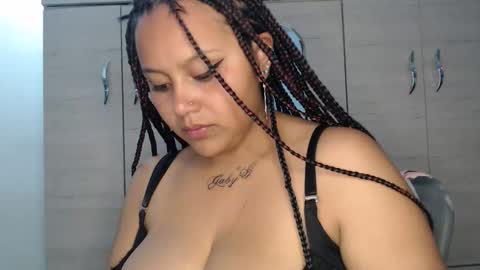 Mia and Gary  online show from March 1, 2026, 1:51 am