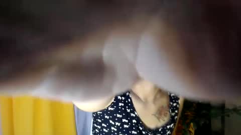 Snapshot of fuckingmonna chatting on February 11, 2025, 9:42 am fuckingmonna online show from February 11, 2025, 9:42 am