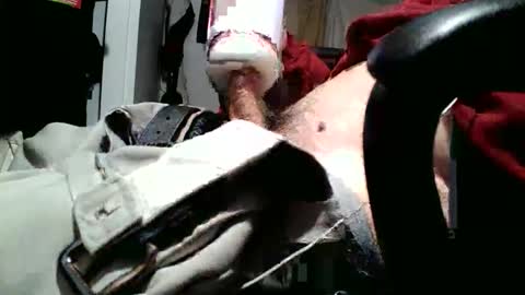 Snapshot of fuckmeallday1975 chatting on May 17, 2026, 9:06 am fuckmeallday1975 online show from May 17, 2026, 9:06 am