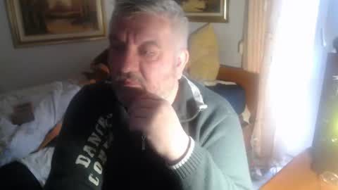 fukingcrazy online show from February 25, 2026, 3:43 pm