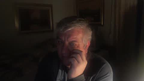 fukingcrazy online show from April 29, 2026, 5:41 pm