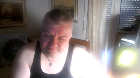 Snapshot of fukingcrazy chatting on June 9, 2026, 6:36 am fukingcrazy online show from June 9, 2026, 6:36 am