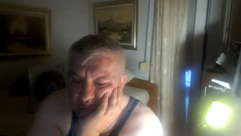 fukingcrazy online show from June 23, 2026, 5:44 pm