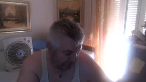 fukingcrazy online show from July 1, 2026, 10:06 am