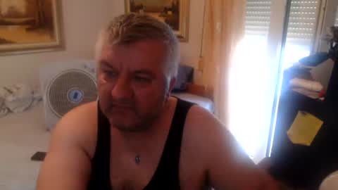 fukingcrazy online show from July 9, 2026, 7:34 am