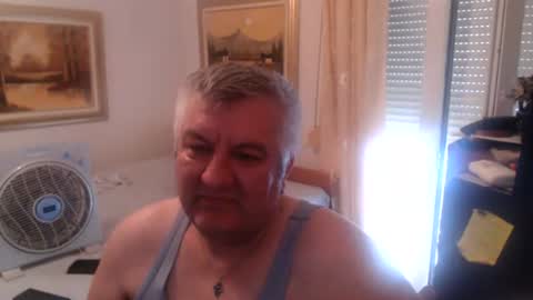 fukingcrazy online show from July 14, 2026, 7:24 am