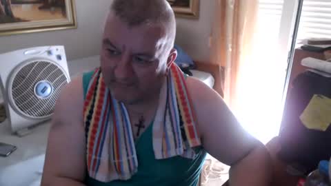 fukingcrazy online show from July 27, 2026, 3:52 pm