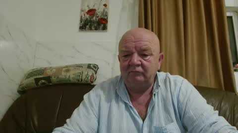 fullballs6 online show from December 15, 2025, 2:05 am