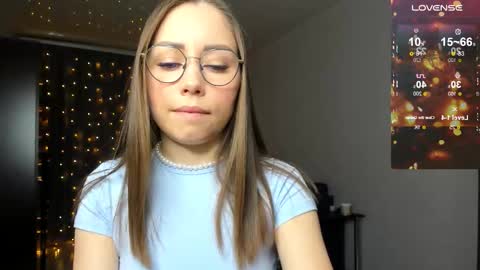 Snapshot of fun__nd__bun chatting on October 4, 2025, 1:47 am fun__nd__bun online show from October 4, 2025, 1:47 am