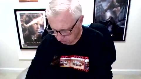 Snapshot of funclemike chatting on October 22, 2025, 4:18 pm funclemike online show from October 22, 2025, 4:18 pm