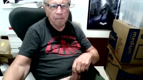 Snapshot of funclemike chatting on June 14, 2026, 2:24 am funclemike online show from June 14, 2026, 2:24 am