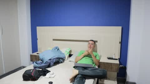 Snapshot of funcouple1985 chatting on December 4, 2024, 11:24 pm Sammygirl tommy guy friends with benefits online show from December 4, 2024, 11:24 pm