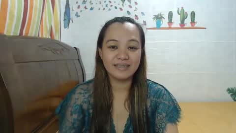 Snapshot of funluvnpinay4u chatting on December 20, 2024, 1:36 am MAE online show from December 20, 2024, 1:36 am