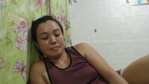 Snapshot of funluvnpinay4u chatting on February 18, 2025, 2:05 am MAE online show from February 18, 2025, 2:05 am