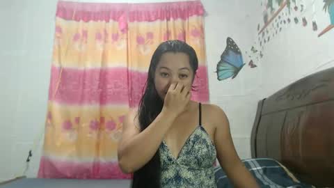 Snapshot of funluvnpinay4u chatting on September 23, 2025, 1:30 am MAE online show from September 23, 2025, 1:30 am