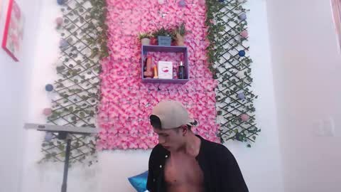 Snapshot of funny_and_horny chatting on October 25, 2025, 2:30 am funny_and_horny online show from October 25, 2025, 2:30 am