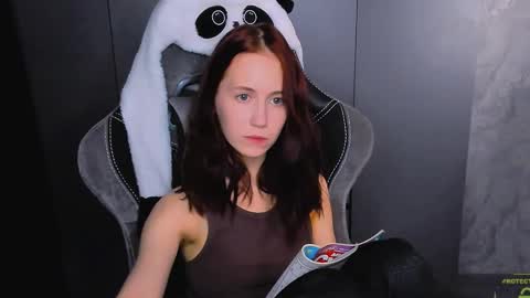 Snapshot of funny_bunny23 chatting on November 12, 2025, 4:40 pm Eva online show from November 12, 2025, 4:40 pm