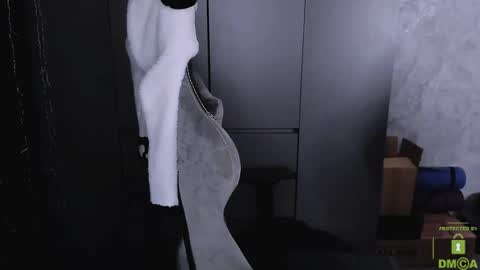 Snapshot of funny_bunny23 chatting on November 23, 2025, 2:33 am Eva online show from November 23, 2025, 2:33 am