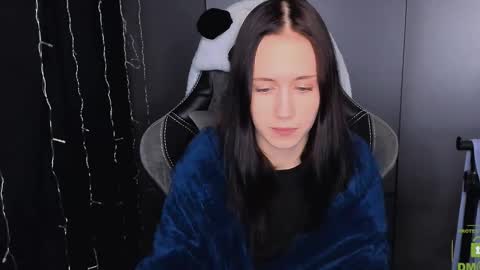 Snapshot of funny_bunny23 chatting on November 28, 2025, 2:47 am Eva online show from November 28, 2025, 2:47 am