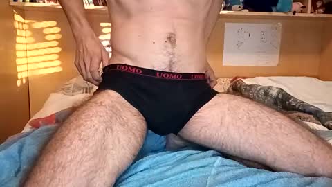 Italian men online show from December 17, 2024, 3:06 pm