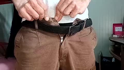 Italian men online show from May 3, 2026, 12:11 pm