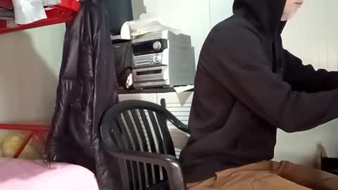 Italian men online show from May 10, 2026, 6:40 am