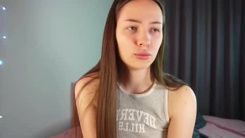 funnypuppylove online show from March 8, 2026, 4:16 am