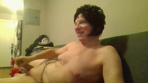 fuseanude online show from February 17, 2025, 2:09 am