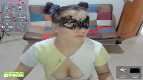 Snapshot of fuxxy_ chatting on October 7, 2025, 4:37 pm fuxxy_ online show from October 7, 2025, 4:37 pm