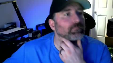 Snapshot of fuzz08 chatting on June 18, 2026, 12:22 am fuzz08 online show from June 18, 2026, 12:22 am