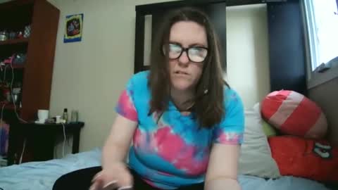 Snapshot of fuzzypeaches87 chatting on May 2, 2026, 7:30 pm fuzzypeaches87 online show from May 2, 2026, 7:30 pm