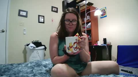 Snapshot of fuzzypeaches87 chatting on July 22, 2026, 4:21 pm fuzzypeaches87 online show from July 22, 2026, 4:21 pm