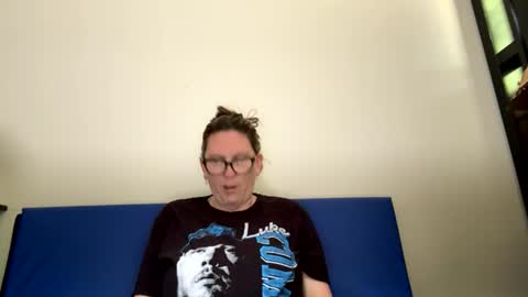 Snapshot of fuzzypeaches87 chatting on July 30, 2026, 7:24 pm fuzzypeaches87 online show from July 30, 2026, 7:24 pm