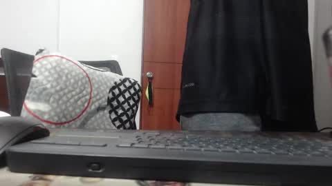 Snapshot of fvckhorneyguy chatting on February 27, 2025, 5:45 am andrew online show from February 27, 2025, 5:45 am