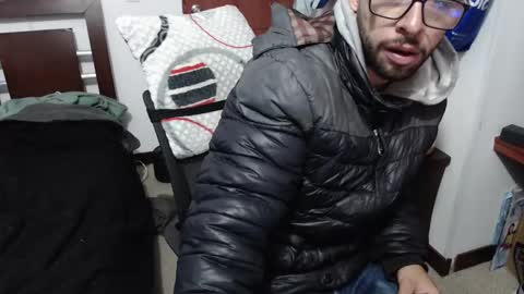 Snapshot of fvckhorneyguy chatting on October 9, 2025, 11:19 am andrew online show from October 9, 2025, 11:19 am