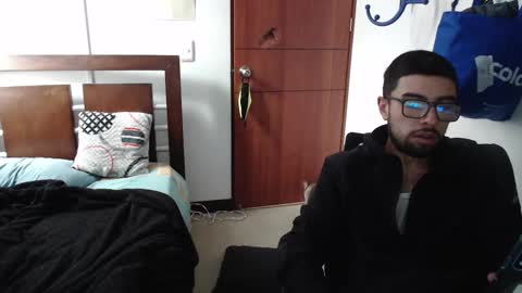 Snapshot of fvckhorneyguy chatting on October 20, 2025, 4:07 pm andrew online show from October 20, 2025, 4:07 pm