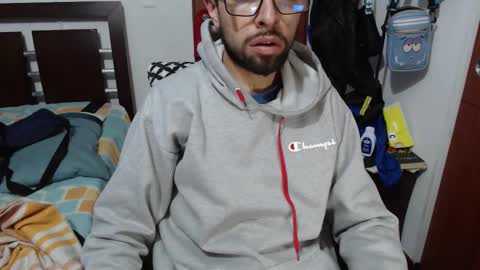 Snapshot of fvckhorneyguy chatting on December 16, 2025, 4:28 am andrew online show from December 16, 2025, 4:28 am