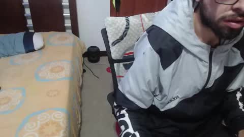 Snapshot of fvckhorneyguy chatting on January 6, 2026, 7:39 pm andrew online show from January 6, 2026, 7:39 pm