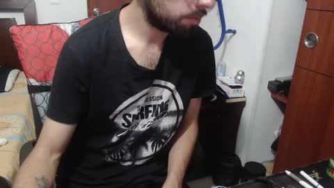 Snapshot of fvckhorneyguy chatting on January 10, 2026, 4:03 am andrew online show from January 10, 2026, 4:03 am