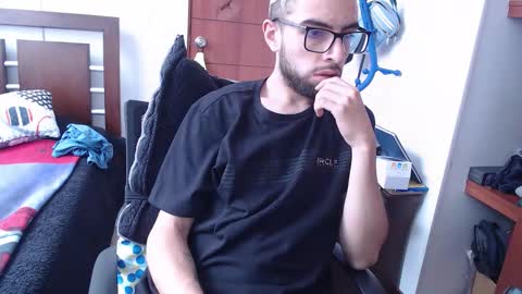 Snapshot of fvckhorneyguy chatting on February 3, 2026, 6:35 pm andrew online show from February 3, 2026, 6:35 pm