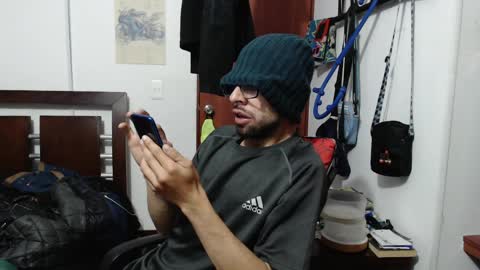 Snapshot of fvckhorneyguy chatting on April 1, 2026, 6:25 am andrew online show from April 1, 2026, 6:25 am