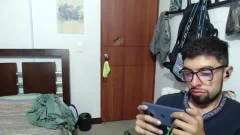 Snapshot of fvckhorneyguy chatting on June 2, 2026, 3:52 am andrew online show from June 2, 2026, 3:52 am