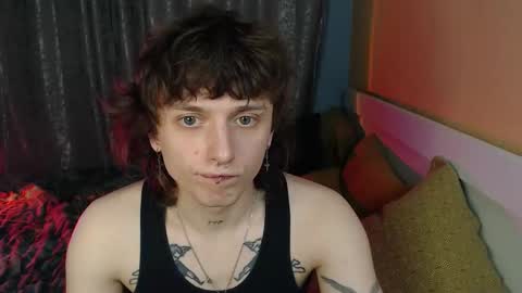 Snapshot of g1vememoney chatting on November 26, 2025, 11:17 pm Ian online show from November 26, 2025, 11:17 pm