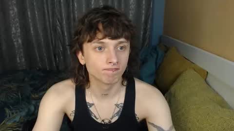 Snapshot of g1vememoney chatting on November 29, 2025, 12:13 am Ian online show from November 29, 2025, 12:13 am